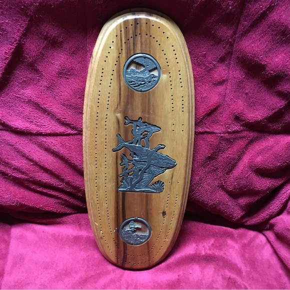 Custom made wooden and pewter inlay cribbage board - Picture 1 of 6
